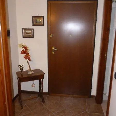Luminoso Vista Lago Apartamento *