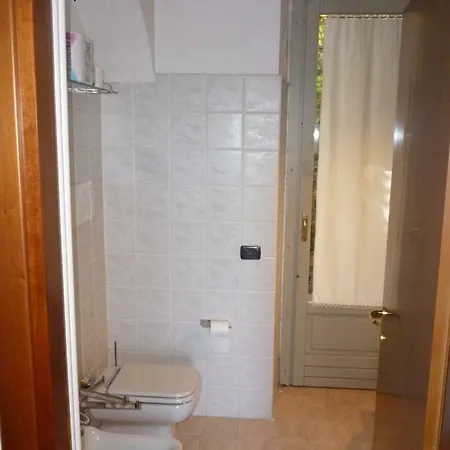 Luminoso Vista Lago Apartamento *